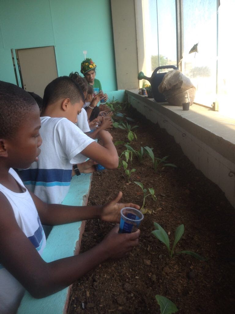 Crianças no Projeto Acolher